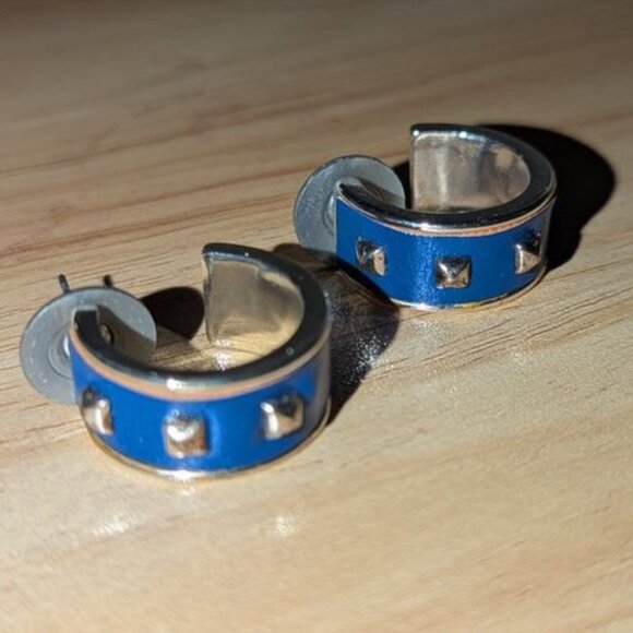 Liz Claiborne Enamel Small Chunky Thick Studded Hoop Pierced Stud Post Earrings - Picture 2 of 8